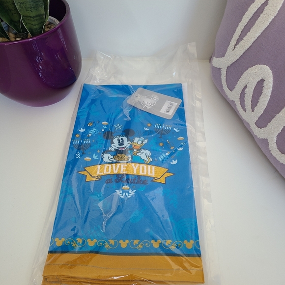 NWT Disney Hanukkah Hand Towel - Picture 2 of 3